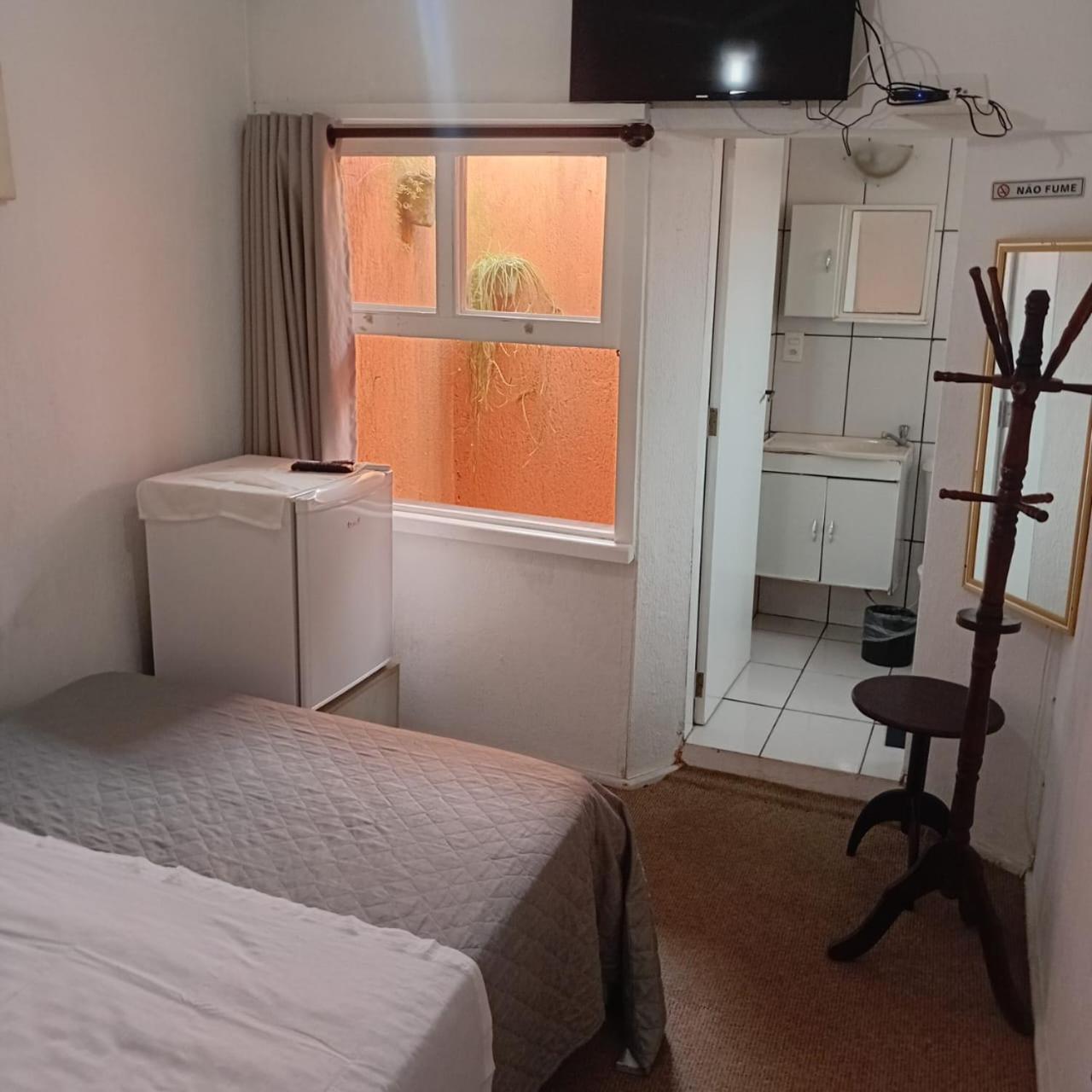 Pousada Gaivotas Do Guarau Peruíbe Zimmer foto
